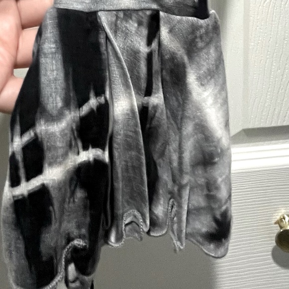 Tinas Fashion Tie Dye 2 Piece Pant Set NWT - Picture 7 of 11